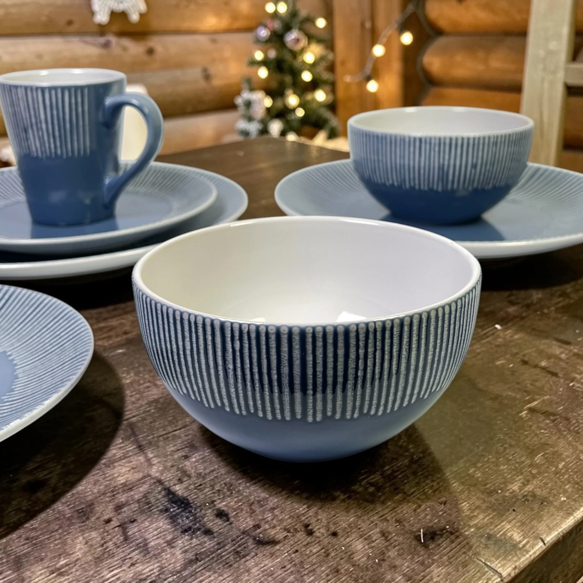 16PCS Breakfast Set – 4 Mugs, 4 Bowls, 4 Quarter Plates & 4 Rice Plates - Image 3